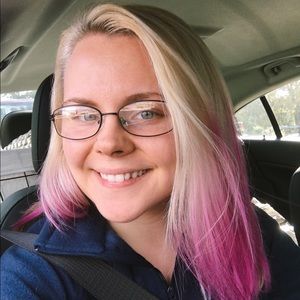 Meet your Posher, Danika